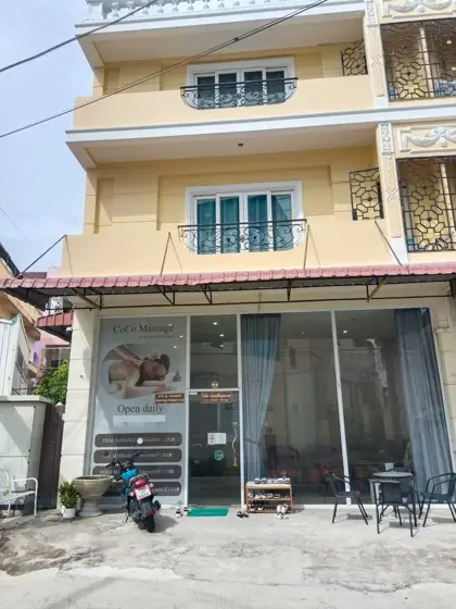 Massage shop for sale/lease, Soi Chalerm Phrakiat 22