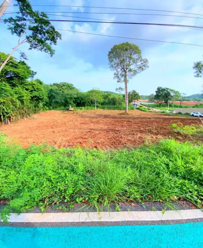 Land for sale at Silver Lake on the main road - Land - Thanon Ban Yen - 