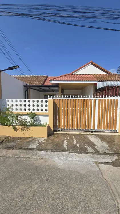 Single-story townhouse for sale. - House - บุญสัมพันธ์ - 