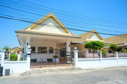 Single house for rent in Royal Park Hill Village - House - บุญสัมพันธ์ - 
