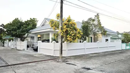 Corner house for sale in Chalita 2 Nong Pla Lai project. - House - Nong Pla Lai - 