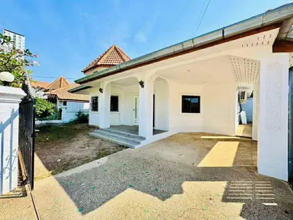For Rent/Sale: Detached House in The Imperial Place Village - House - Sukhumvit Road  - 