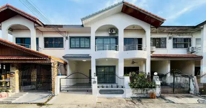 Two-story townhome for sale, Ekmongkol 5/1 Village