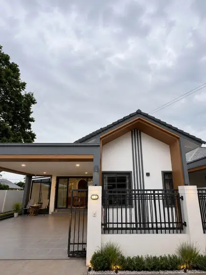 Single house for sale, corner lot, near Mab Prachan