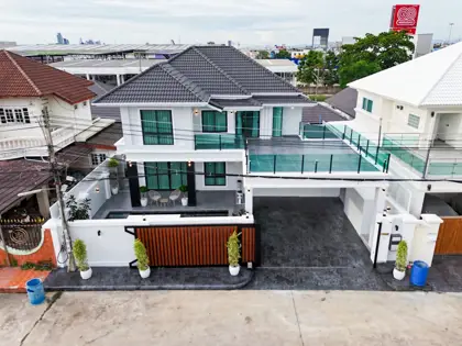 ขายพลูวิลล่าฝั่งทะเล ใน The Imperial Place   - บ้าน - Sukhumvit Road  - The Imperial Place