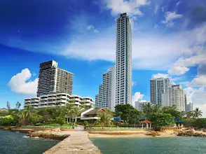 For Sale and Rent: Ananya Beachfront Condominium - Eigentumswohnung - Wong Amat Beach - 