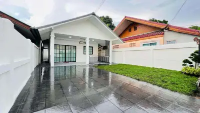 House near Marivit school Nakluea 2 Beds for SALE - Haus - Na Kluea - 