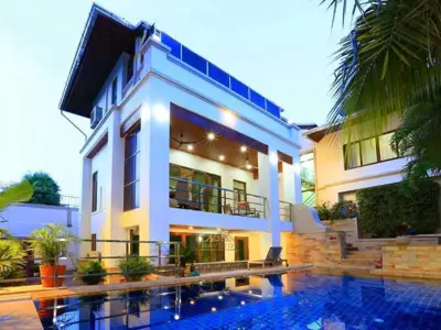 Luxury Pool Villa 4 Floors Pratumnak 5 Bedrooms for SALE - Haus - Pratumnak - 