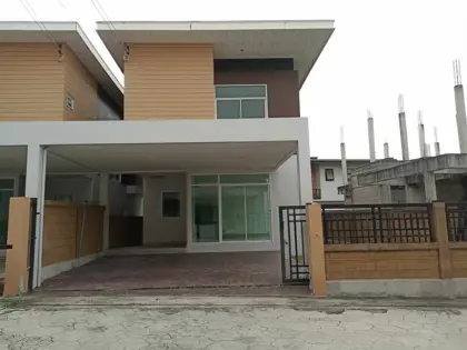 Now accepting reservations for two-story modern & boutique style twin houses at Baan Kanthamat Pattaya.