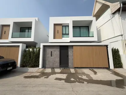 Two-story house with private pool for rent. - House - Wong Amat Beach - 