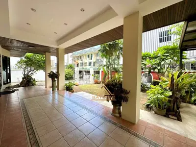 House at Central Pattaya Road 3 Beds 3 Baths for RENT - Haus - Pattaya Central - 